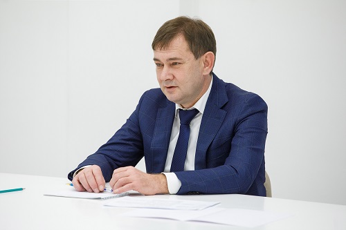 Владимир Нетесов помог жителям Воронежа и Лискинского района с решением вопросов ЖКХ и благоустройства