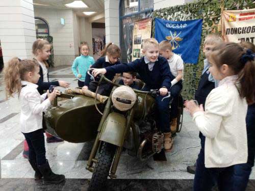 Мотоцикл Победы увидели воронежцы на выставке в Центре Галереи Чижова