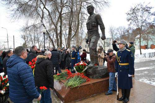 В Воронеже почтили память войнов-интернационалистов
